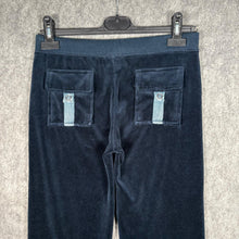 Load image into Gallery viewer, Juicy Couture Navy Velour Joggers Large Y2K 2000s Rear Pocket Detail