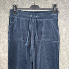 Load image into Gallery viewer, Juicy Couture Navy Velour Joggers with Back Pockets – Size L
