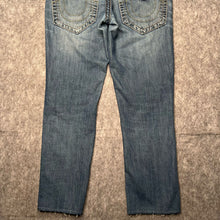 Load image into Gallery viewer, True Religion Y2K Embroidered Logo Distressed leg & Knee Ricky Jeans,Waist 28