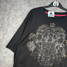 Load image into Gallery viewer, Live Mechanics Black Crest Graphic Tee 2XL Hip Hop Y2K Streetwear