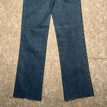 Load image into Gallery viewer, Jireh Premium 2000s Frayed Waist Embroidered Pocket Distressed Leg Jeans