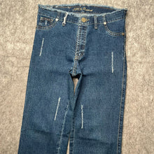 Load image into Gallery viewer, Jireh Premium 2000s Frayed Waist Embroidered Pocket Distressed Leg Jeans