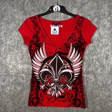 Load image into Gallery viewer, Deréon Fleur-de-Lis Wing Graphic T-Shirt – Y2K Gothic Baby Tee (S)