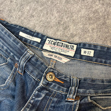 Load image into Gallery viewer, Ecko Unltd. 2000s Embroidered Y2K Logo Pocket Baggy Leg Jeans