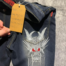 Load image into Gallery viewer, Carnaby Embroidered Dragon Blue Y2K 2000s Jeans, Size Small W28
