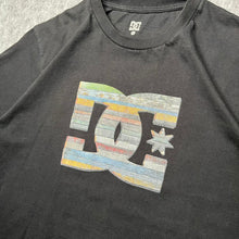 Load image into Gallery viewer, DC Skateboarding Static Vintage Y2K Grunge Skater Black Top, Size Large
