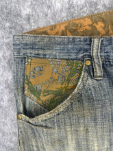 Load image into Gallery viewer, Snake Embroidered Y2K Vintage Mud Wash Blue Jeans, Size XL
