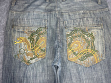 Load image into Gallery viewer, Snake Embroidered Y2K Vintage Mud Wash Blue Jeans, Size XL
