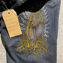 Load image into Gallery viewer, Panther Embroidered Blue Y2K Vintage Tattoo Style Jeans, Waist 34/ Medium
