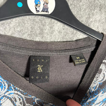 Load image into Gallery viewer, Karl Kani Gold 2000s Oversized Shield Graphic T-Shirt – Size 3XL – Vintage
