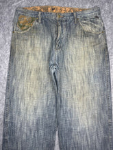 Load image into Gallery viewer, Snake Embroidered Y2K Vintage Mud Wash Blue Jeans, Size XL
