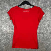 Load image into Gallery viewer, Deréon Fleur-de-Lis Wing Graphic T-Shirt – Y2K Gothic Baby Tee (S)
