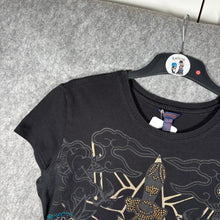 Load image into Gallery viewer, Dereon Winged Graphic Studded T-Shirt Black XL / Y2K Hip Hop Vintage Tee
