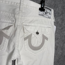 Load image into Gallery viewer, True Religion Y2K White 2000s Streetwear Jorts, Waist 36
